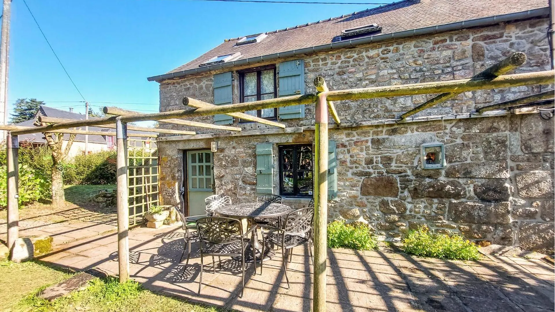 2 Bedroom Nice Home In Le Ferré